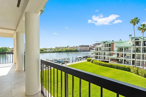 943 Seddon Cove Way Tampa FL 33602