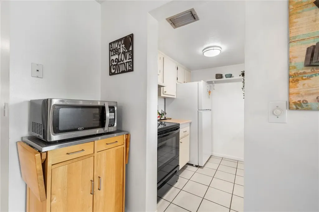 2525 W Bay Drive Belleair Bluffs FL 33770