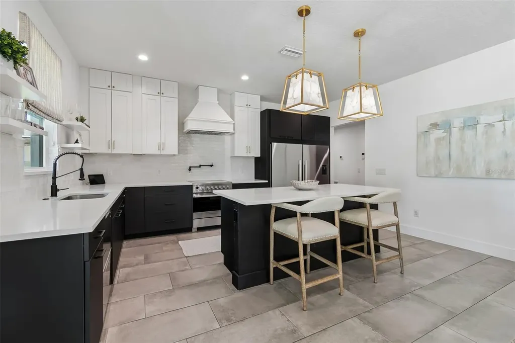 3209 W Rogers Avenue Tampa FL 33611