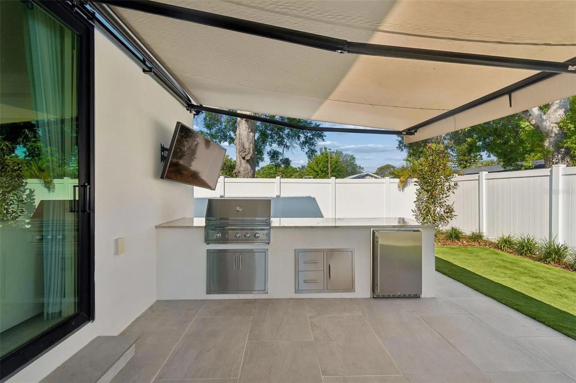 3209 W Rogers Avenue Tampa FL 33611
