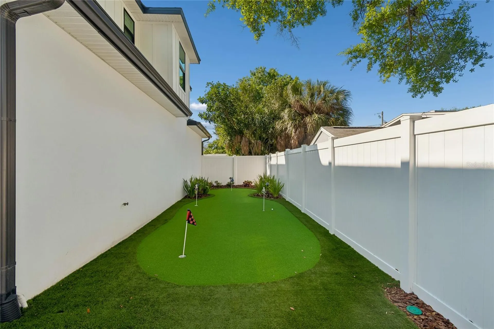 3209 W Rogers Avenue Tampa FL 33611