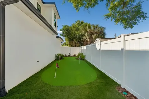 3209 W Rogers Avenue Tampa FL 33611