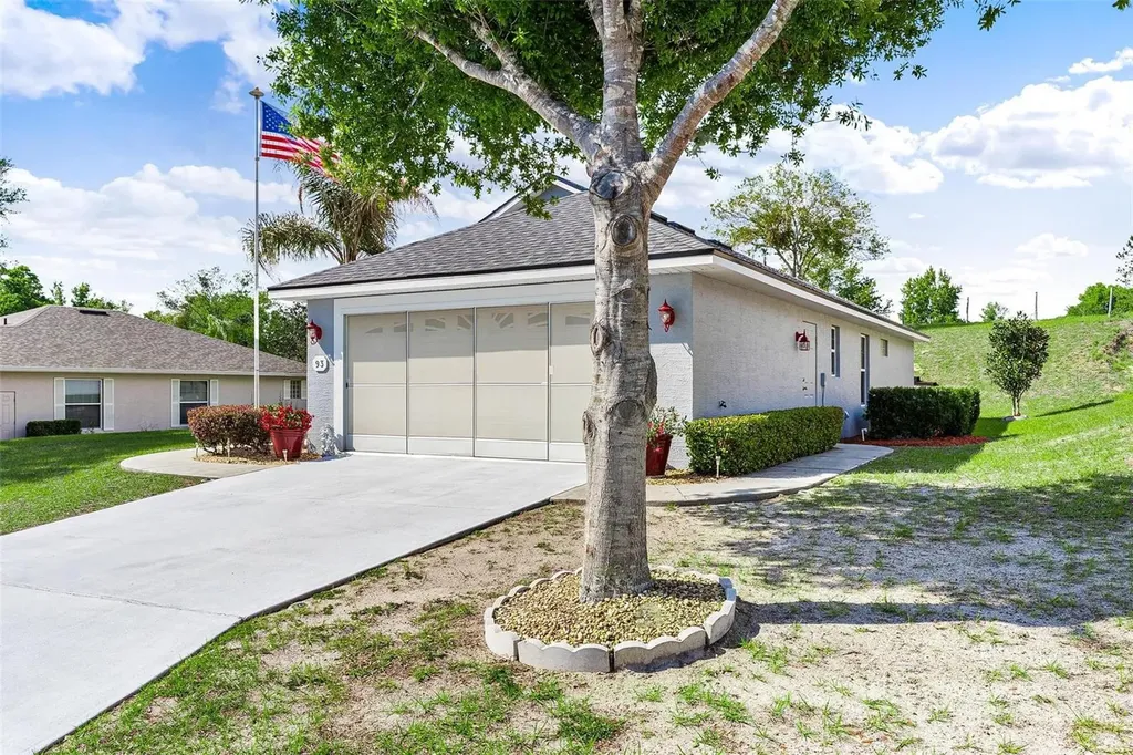 93 Fairway Circle Umatilla FL 32784