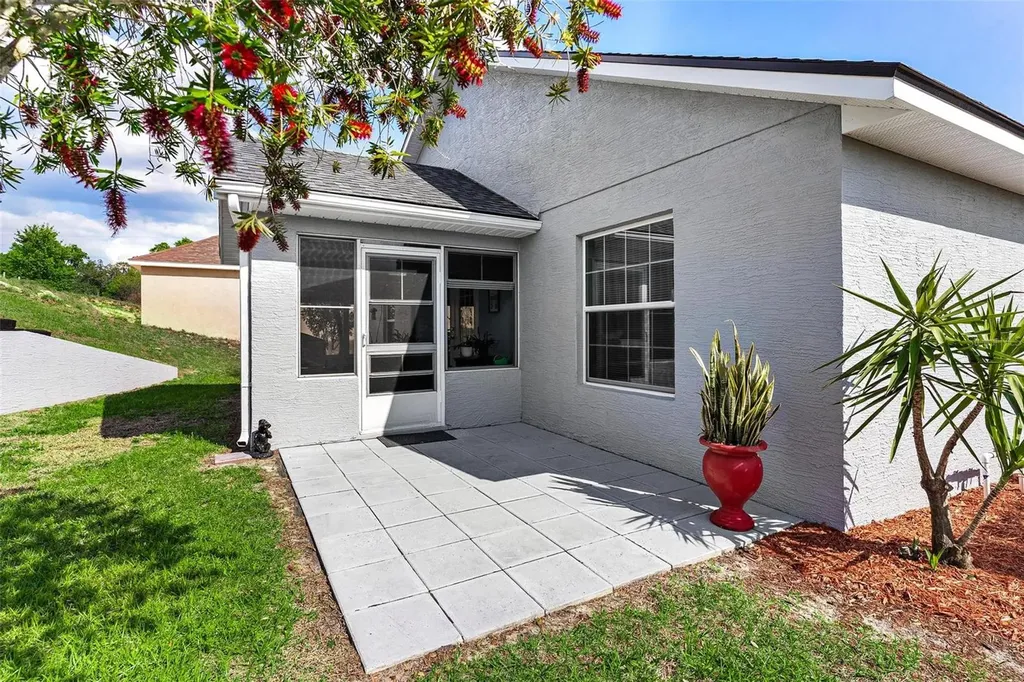 93 Fairway Circle Umatilla FL 32784