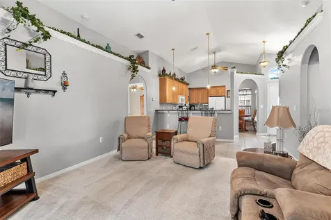 93 Fairway Circle Umatilla FL 32784