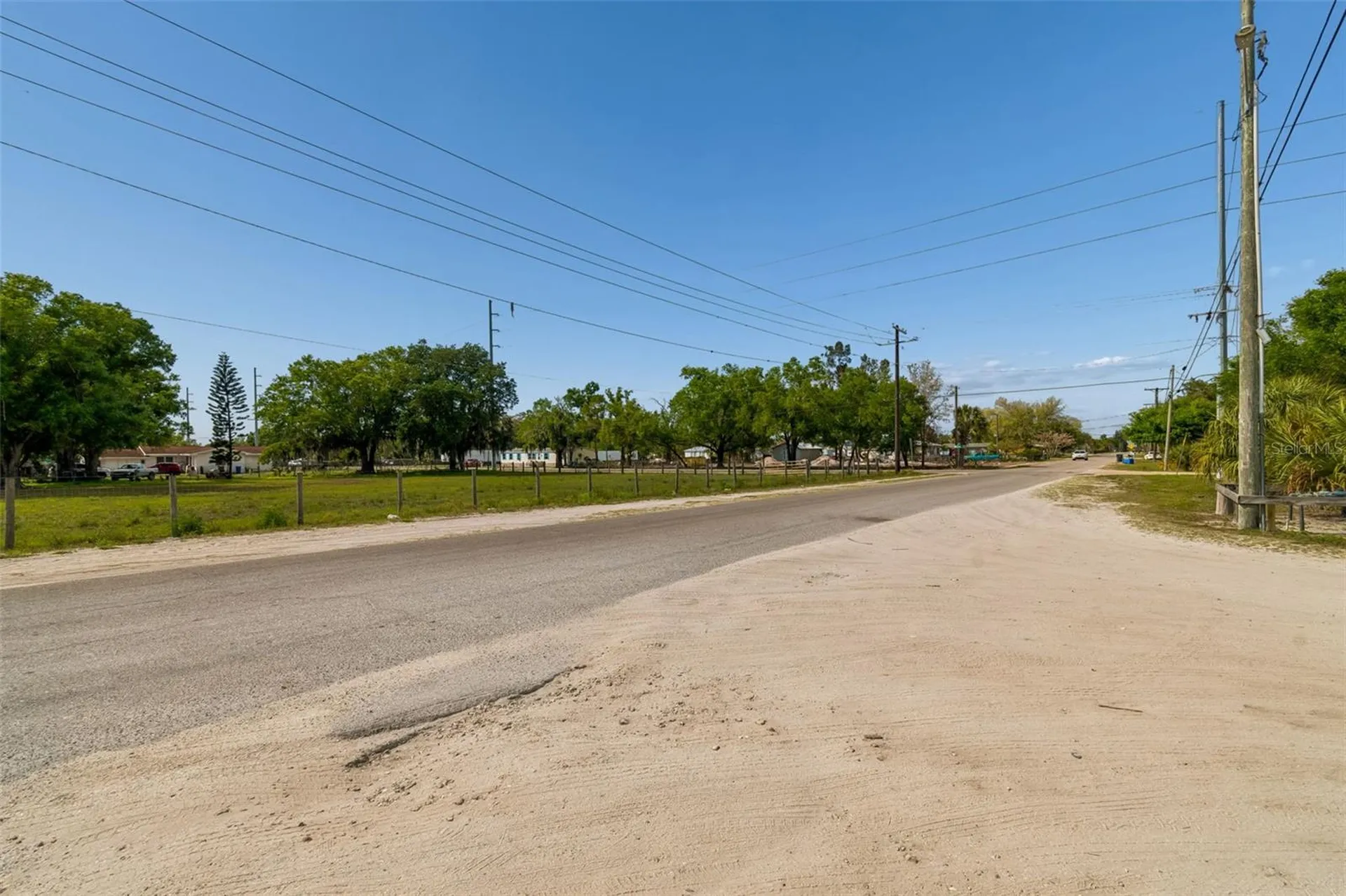 610 Railroad Street Wimauma FL 33598