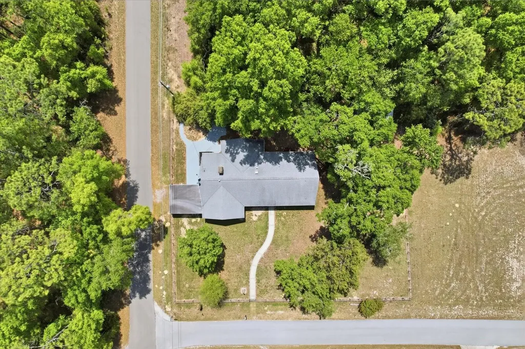 24576 NW Falcon Avenue Dunnellon FL 34431
