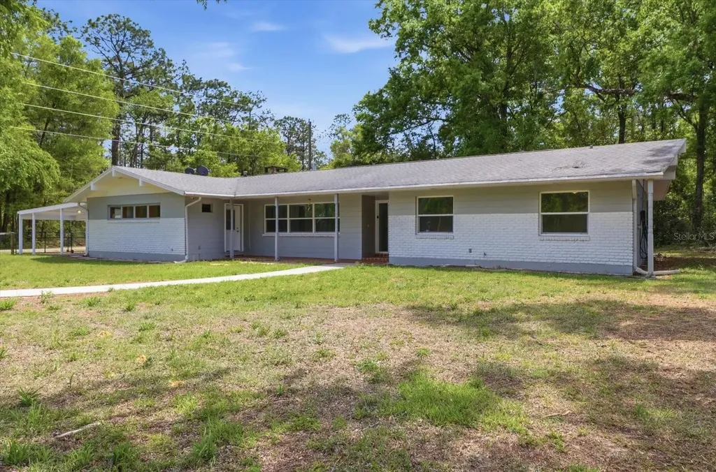 24576 NW Falcon Avenue Dunnellon FL 34431