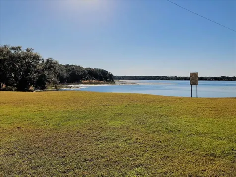 24576 NW Falcon Avenue Dunnellon FL 34431