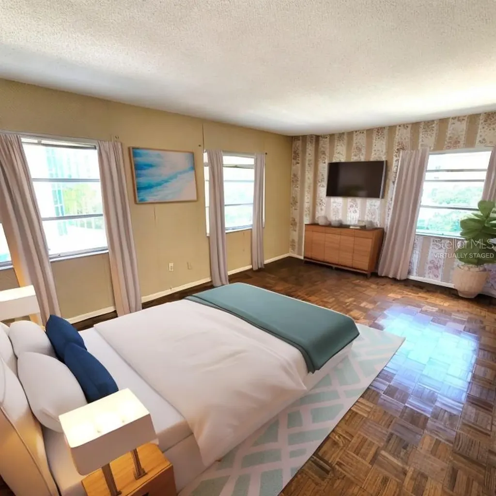 435 S Gulfstream Avenue Sarasota FL 34236