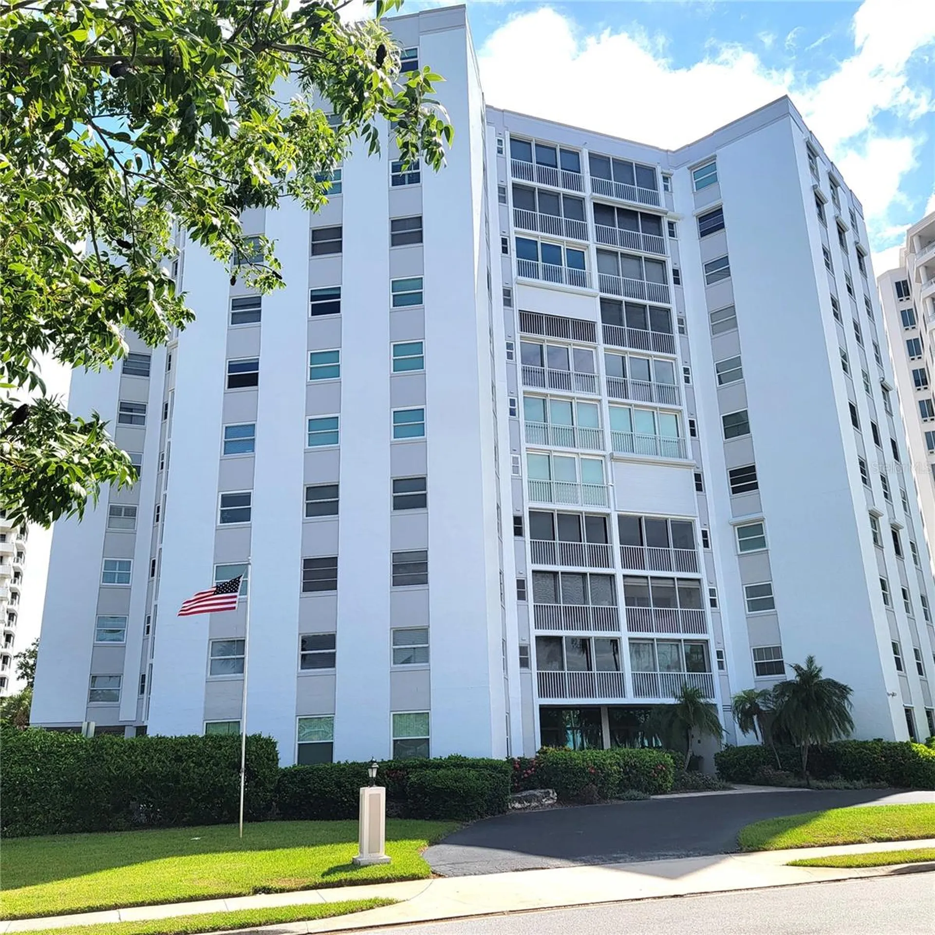 435 S Gulfstream Avenue Sarasota FL 34236