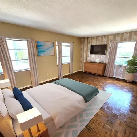 435 S Gulfstream Avenue Sarasota FL 34236