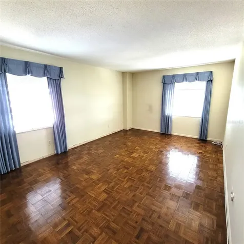 435 S Gulfstream Avenue Sarasota FL 34236