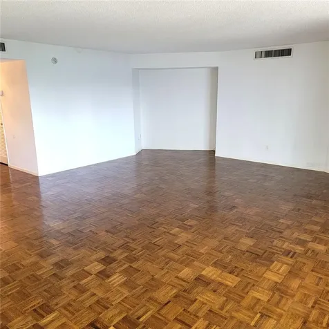 435 S Gulfstream Avenue Sarasota FL 34236