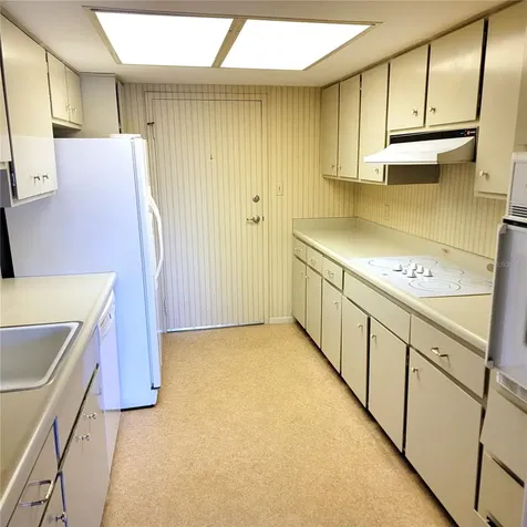 435 S Gulfstream Avenue Sarasota FL 34236
