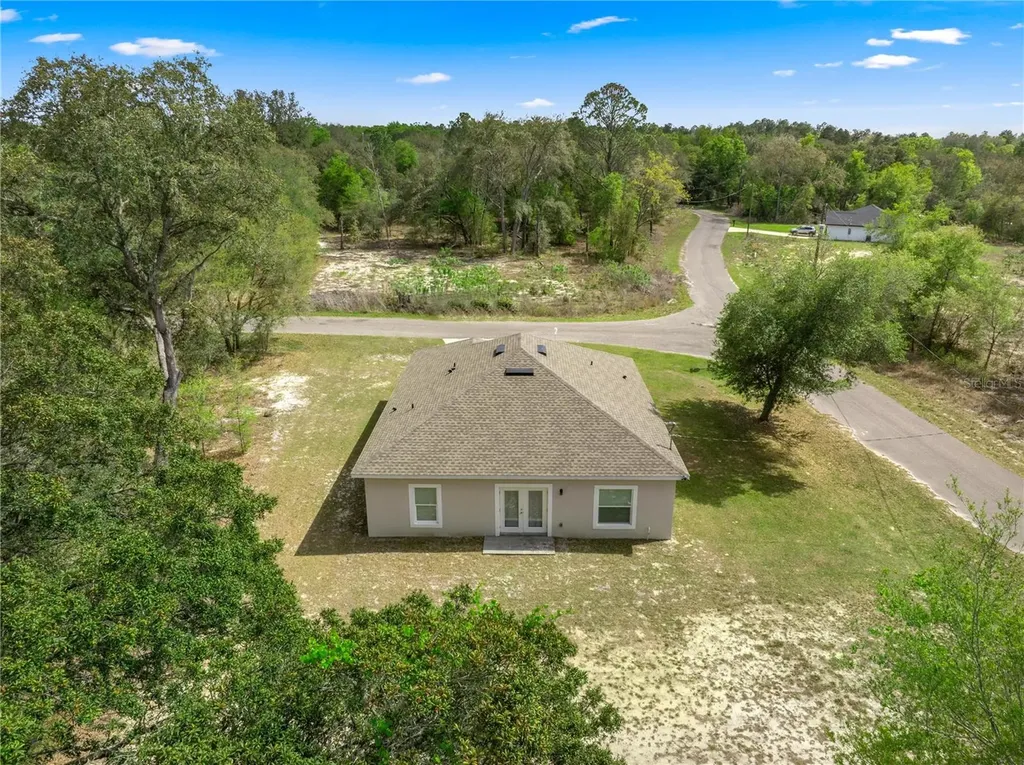 2 Magnolia Pass Trace Ocklawaha FL 32179