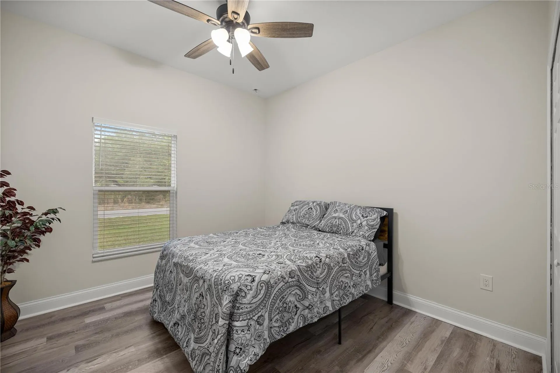 2 Magnolia Pass Trace Ocklawaha FL 32179