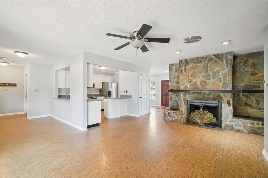 2024 W Sitka Street Tampa FL 33604