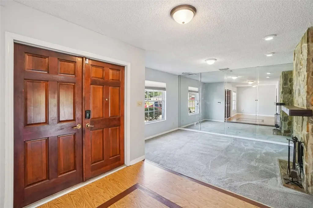 2024 W Sitka Street Tampa FL 33604