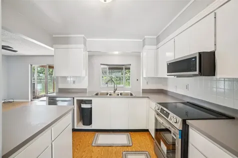 2024 W Sitka Street Tampa FL 33604