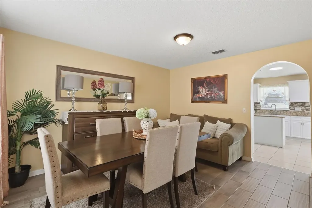 1142 Normandy Drive Kissimmee FL 34759