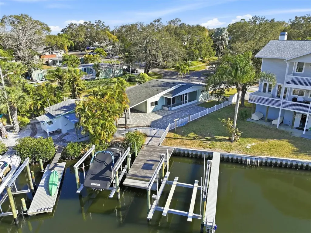 302 Georgia Avenue Crystal Beach FL 34681
