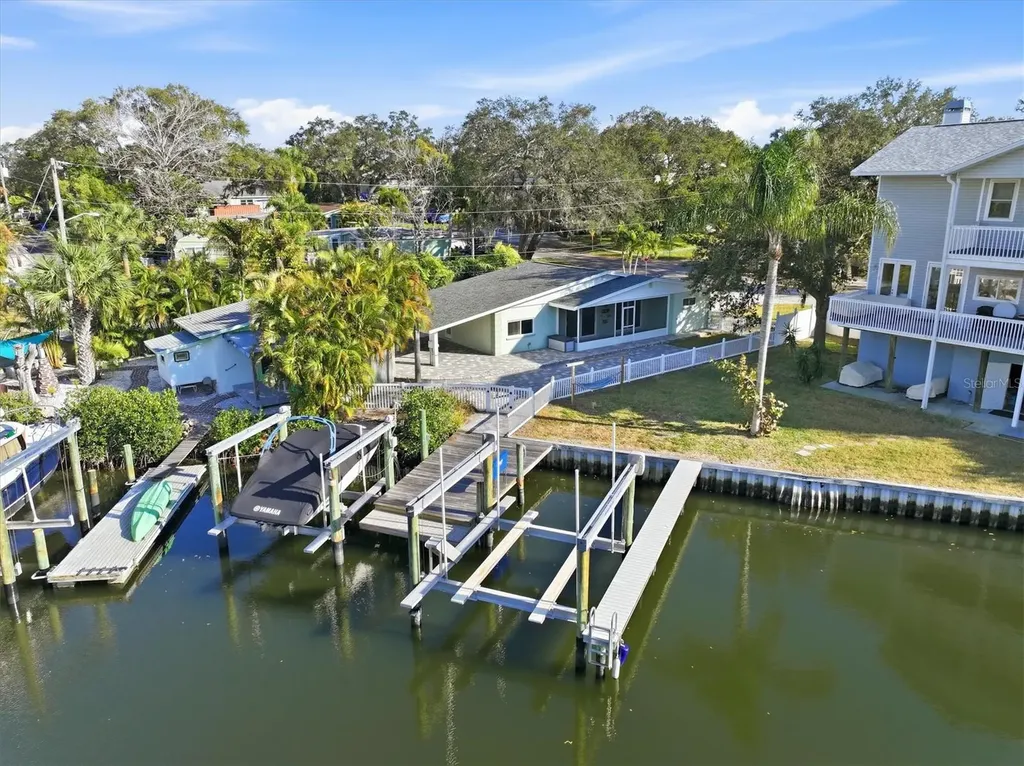 302 Georgia Avenue Crystal Beach FL 34681