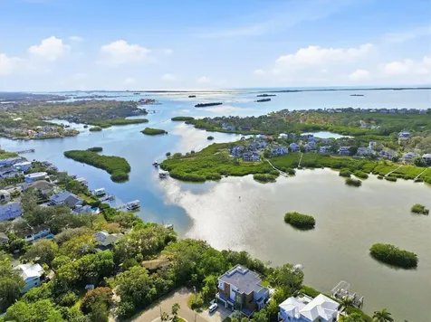 302 Georgia Avenue Crystal Beach FL 34681