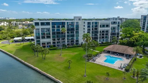 100 Oakmont Lane Belleair FL 33756