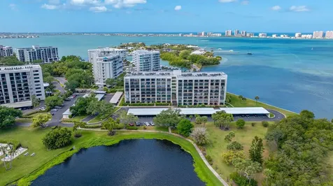 100 Oakmont Lane Belleair FL 33756