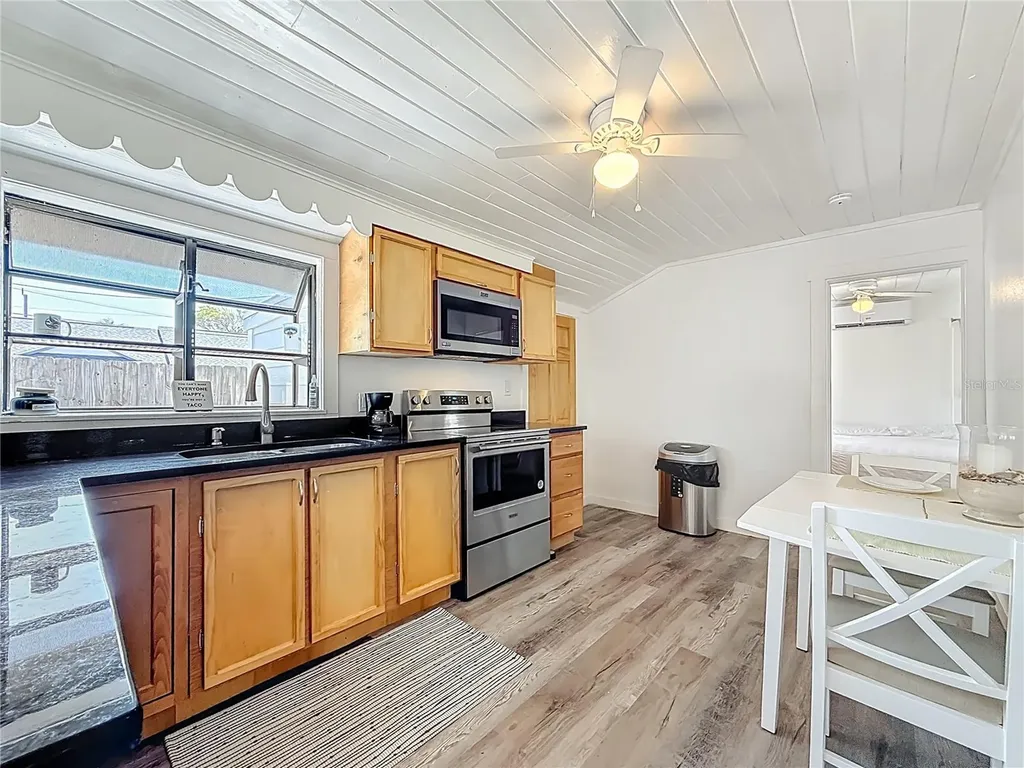 129 94th Avenue Treasure Island FL 33706