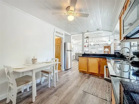 129 94th Avenue Treasure Island FL 33706