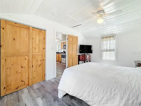 129 94th Avenue Treasure Island FL 33706