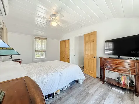 129 94th Avenue Treasure Island FL 33706