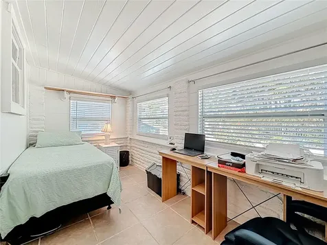 129 94th Avenue Treasure Island FL 33706