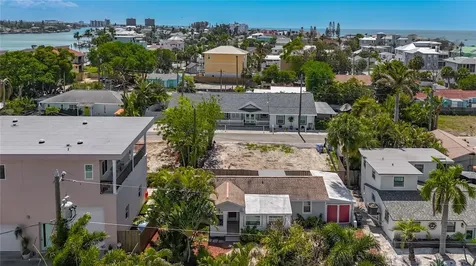 129 94th Avenue Treasure Island FL 33706