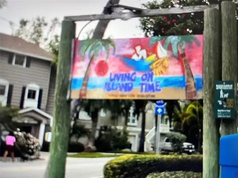 129 94th Avenue Treasure Island FL 33706
