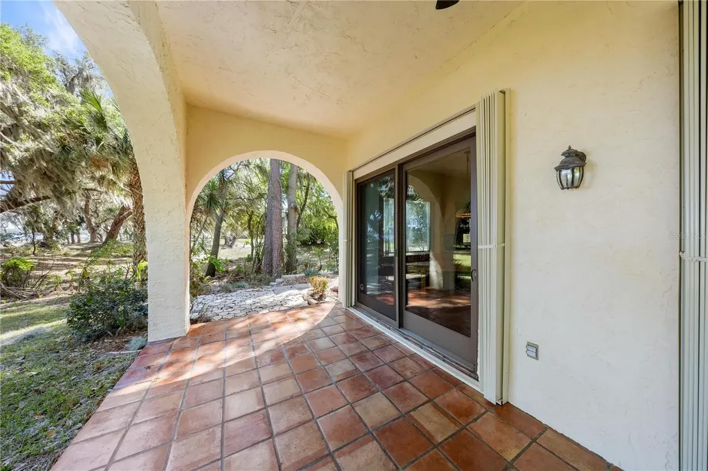 12621 SE Sunset Harbor Road Weirsdale FL 32195