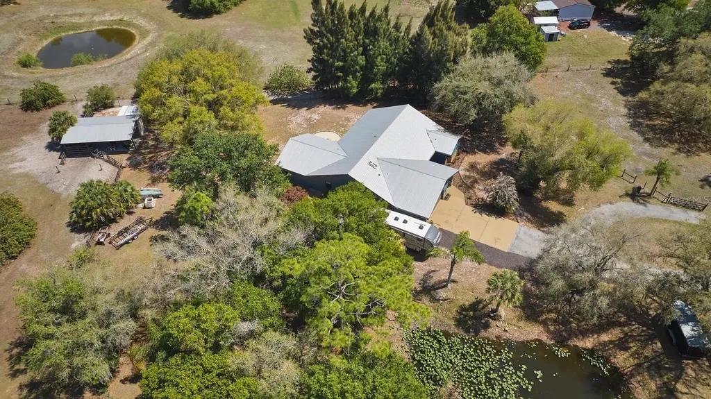 710 & 740 Evans Road Labelle FL 33935