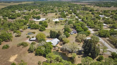 710 & 740 Evans Road Labelle FL 33935