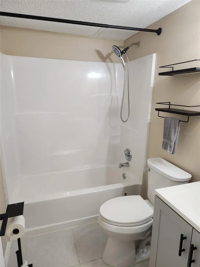 211 Thorn Tree Place Brandon FL 33510