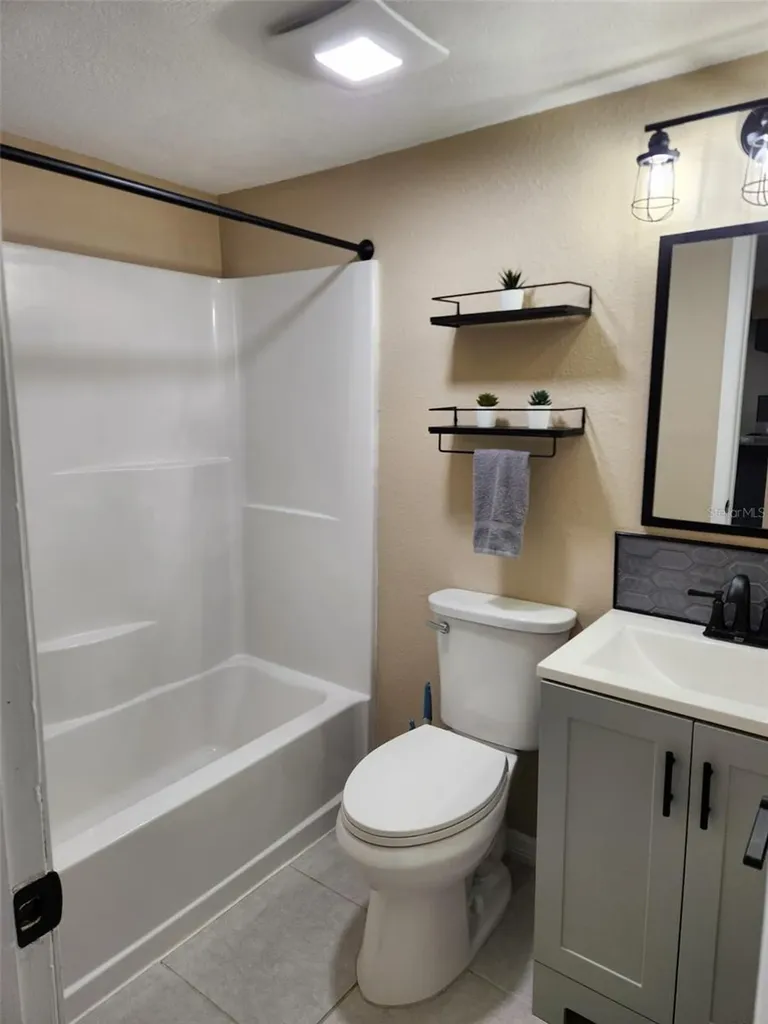 211 Thorn Tree Place Brandon FL 33510