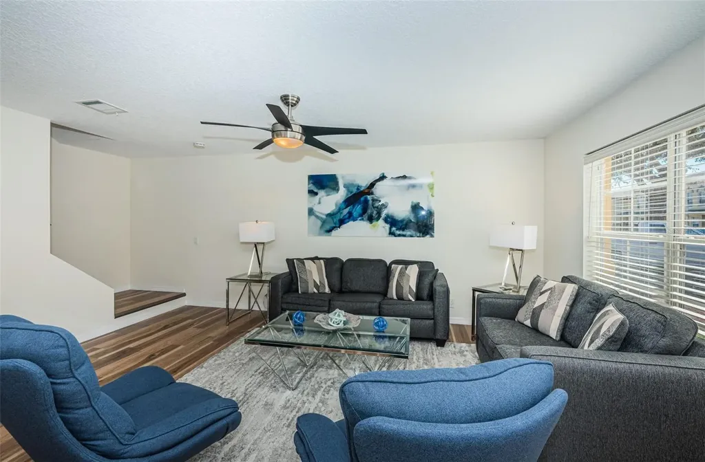 3876 Island Way St Petersburg FL 33705