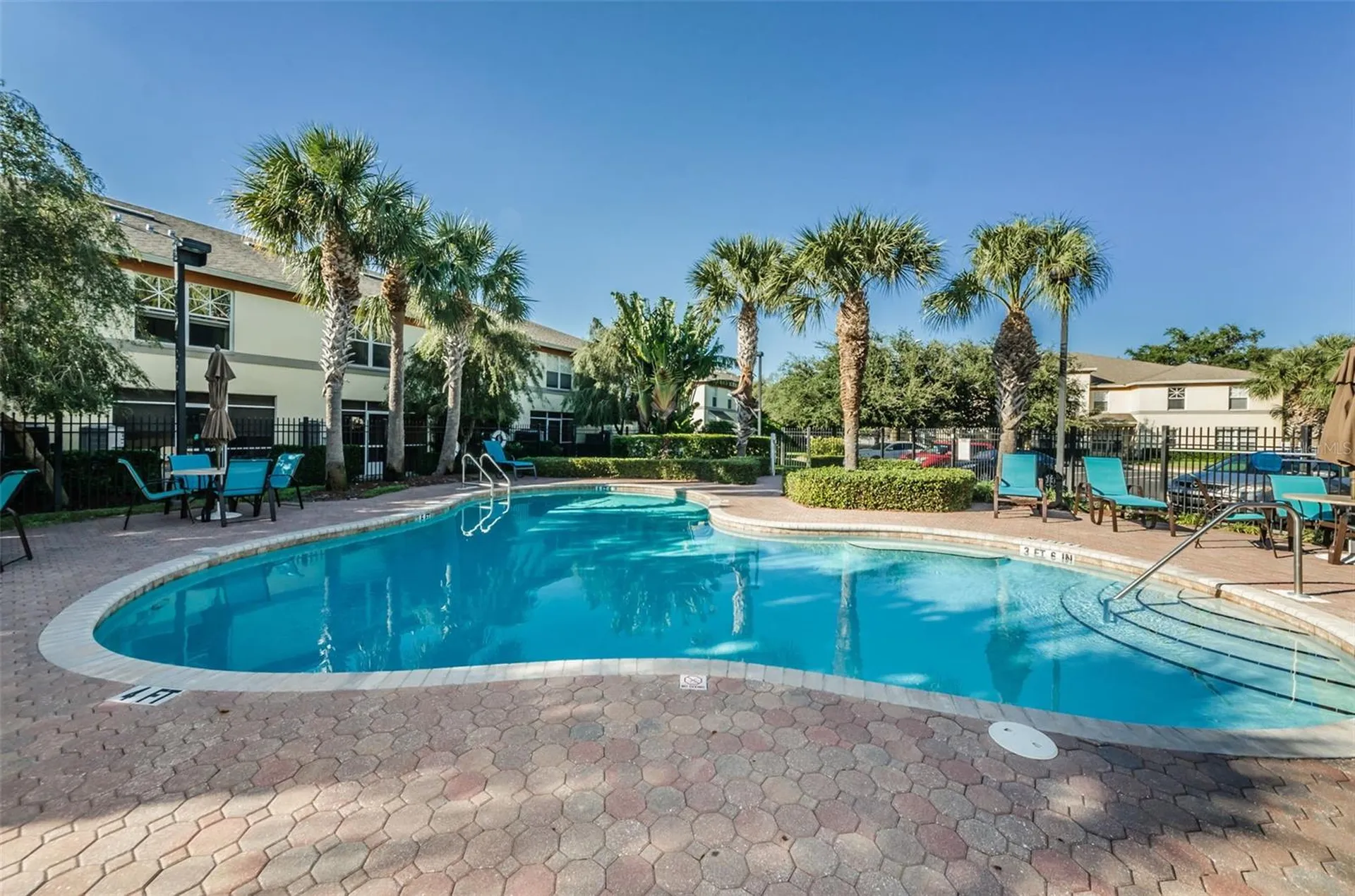 3876 Island Way St Petersburg FL 33705