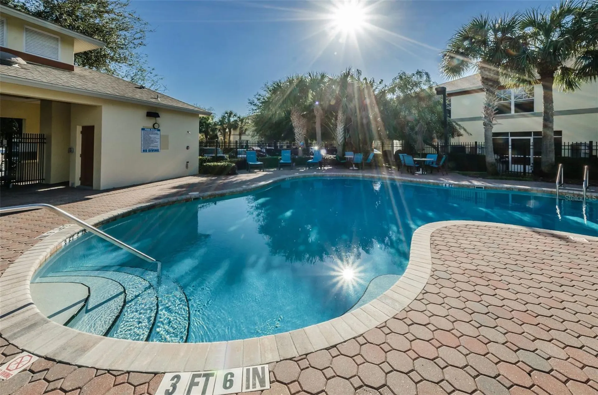3876 Island Way St Petersburg FL 33705
