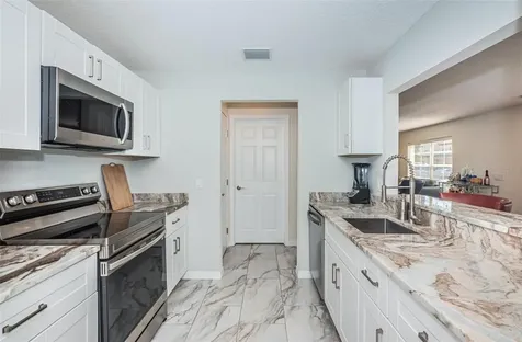 3876 Island Way St Petersburg FL 33705
