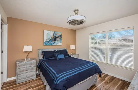 3876 Island Way St Petersburg FL 33705
