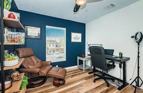 3876 Island Way St Petersburg FL 33705