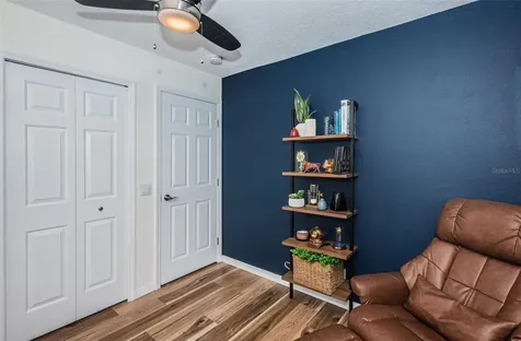 3876 Island Way St Petersburg FL 33705