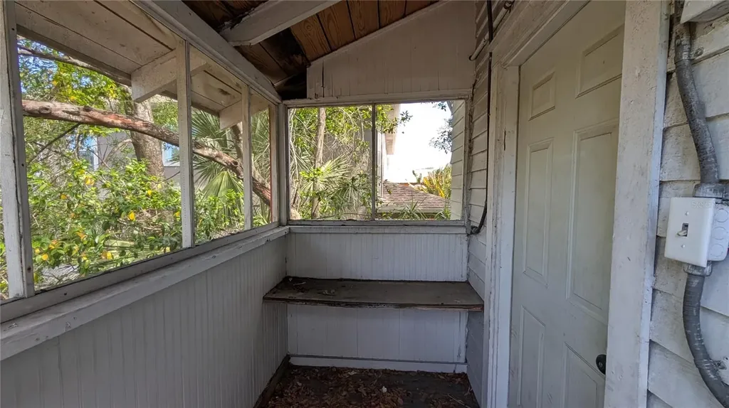 114 S Bungalow Park Avenue Tampa FL 33609